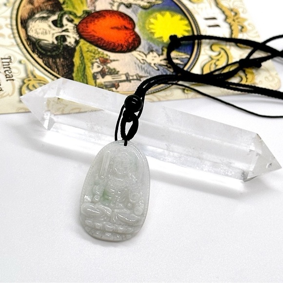 GRADE A Burmese Light Green Jadeite Jade OOAK Hand Carved Samurai Unisex Pendant - Picture 3 of 5